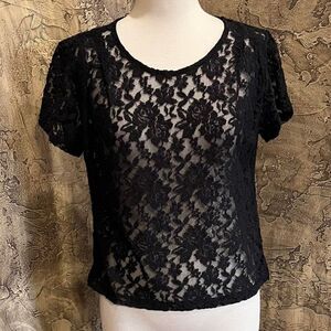 NWT h.i.p. Short Sleeve Lacy Top Size X-Small